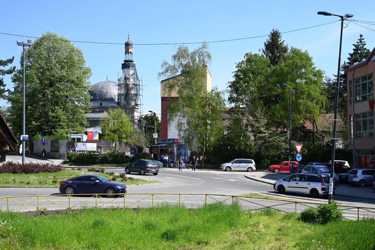 Elem Apartmani Skver Tuzla Exterior foto
